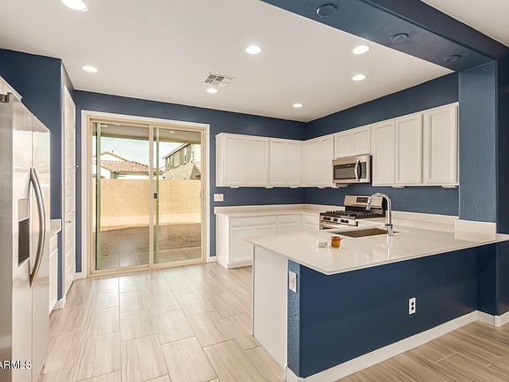 5th image of 9210 W ROMA Avenue