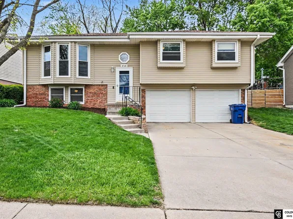 8728 Monroe St, Ralston, NE 68127