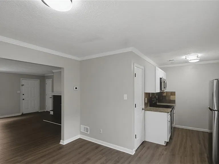 218 Mill Creek Pl — Photo 9