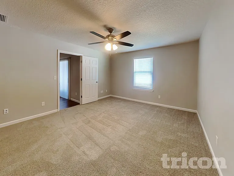 77094 Crosscut Way — Photo 7