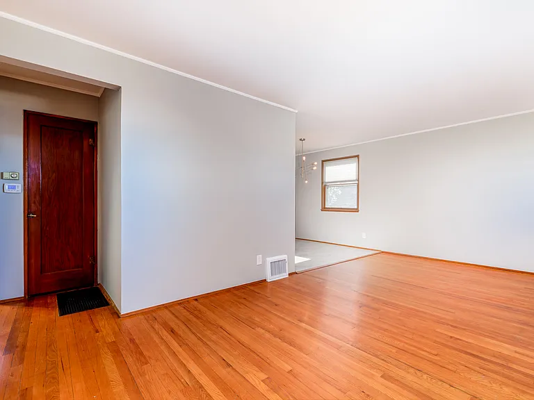 7032 Parkwood St — Photo 4
