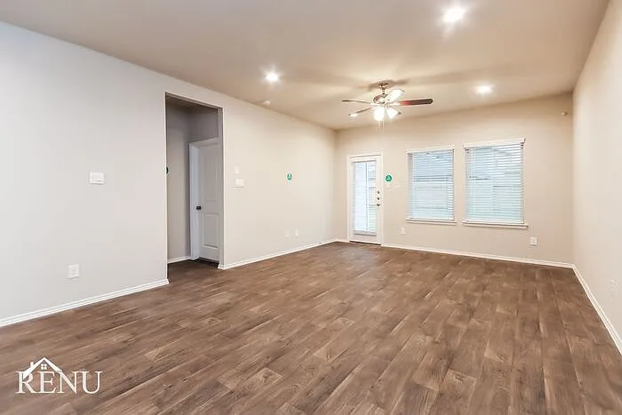 2407 Heeney Park Ln — Photo 7