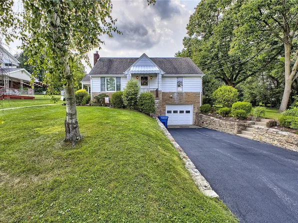1569 Woodlawn Dr, Latrobe, PA 15650