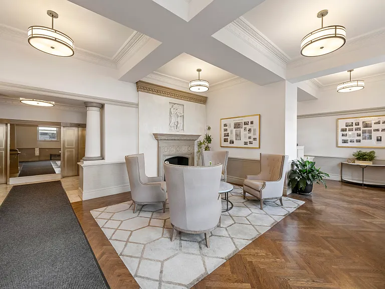 305 2nd Ave #Penthouse 1001 — Photo 19