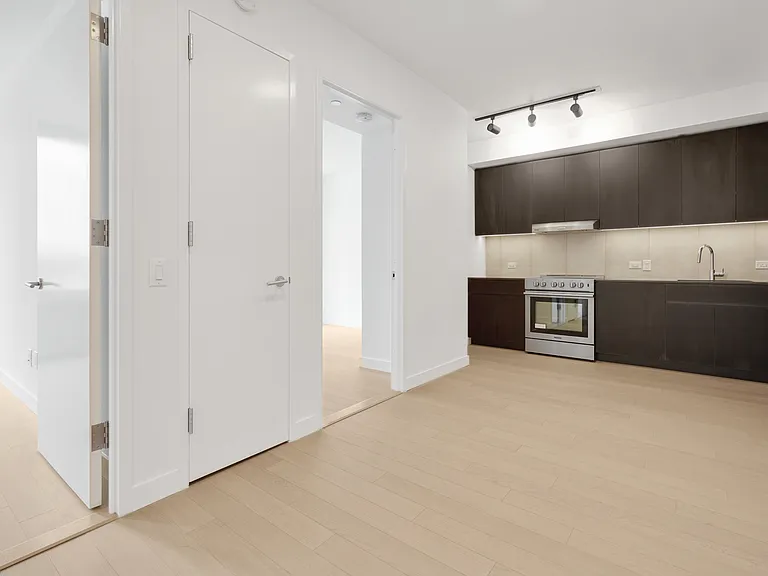 310 Livingston St #601 — Photo 3