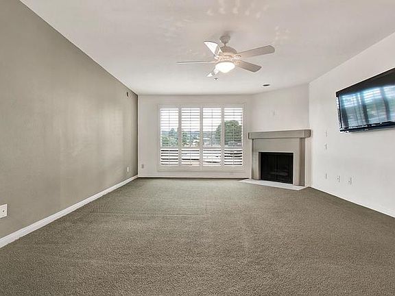 4th image of 5224 Zelzah Ave