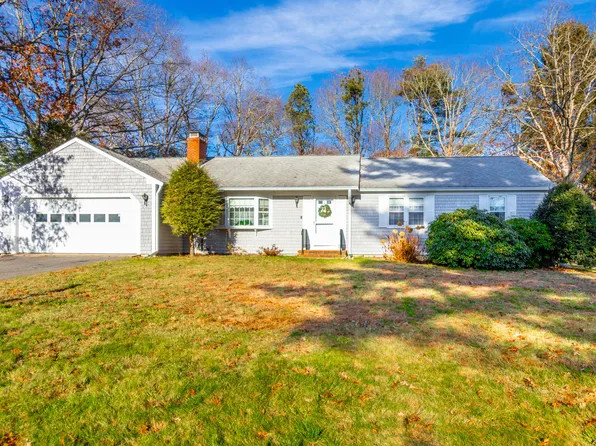 22 Lazarus Lovell Road, Centerville, MA 02632