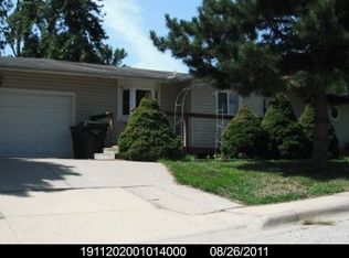 1805 SW Clearview Cir, Topeka, KS 66619