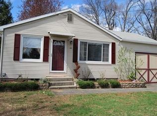 44 Arliss St, Springfield, MA 01109