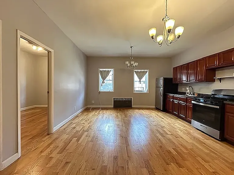 99 Albany Ave #1 — Photo 2