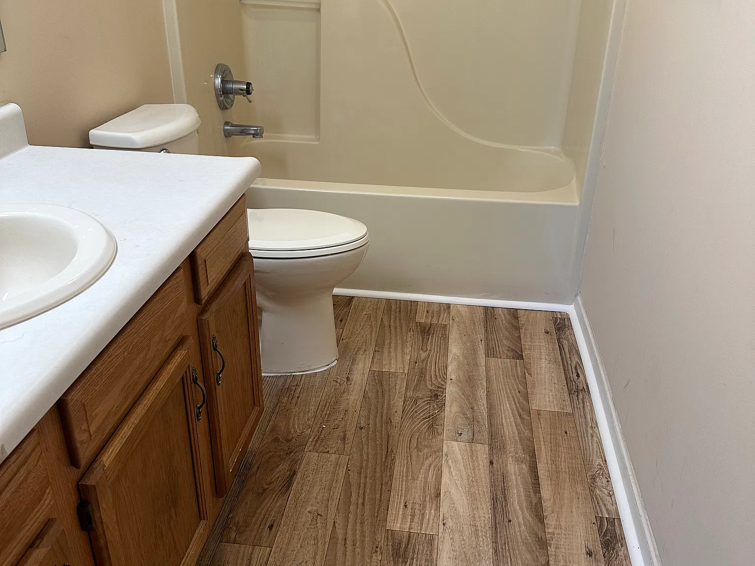 3 bed, 1216 sqft, $2,200 — Photo 3