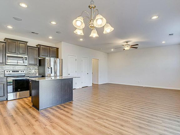 4th image of 4112 Thimbleberry Drive