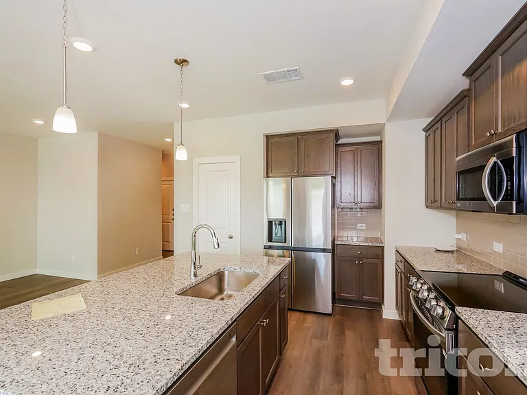 8120 Brookhaven Dr — Photo 5