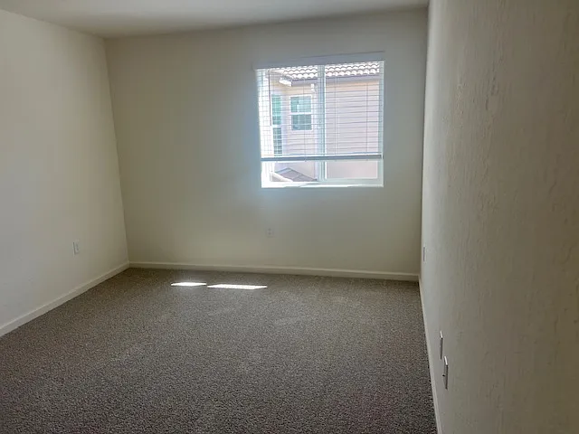 1504 Pioneer Ln — Photo 13