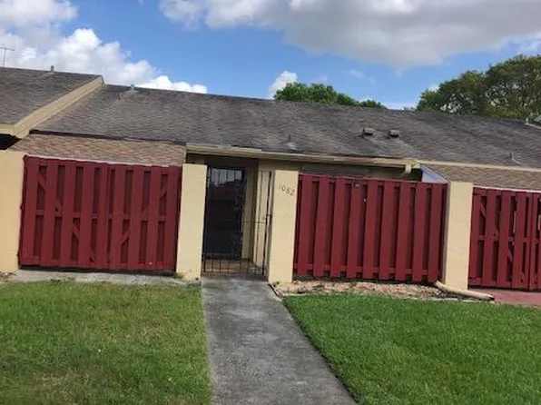 1082 Pelham Ct, Winter Haven, FL 33884