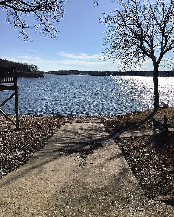 2nd image of 1741 Beacon Point Cir