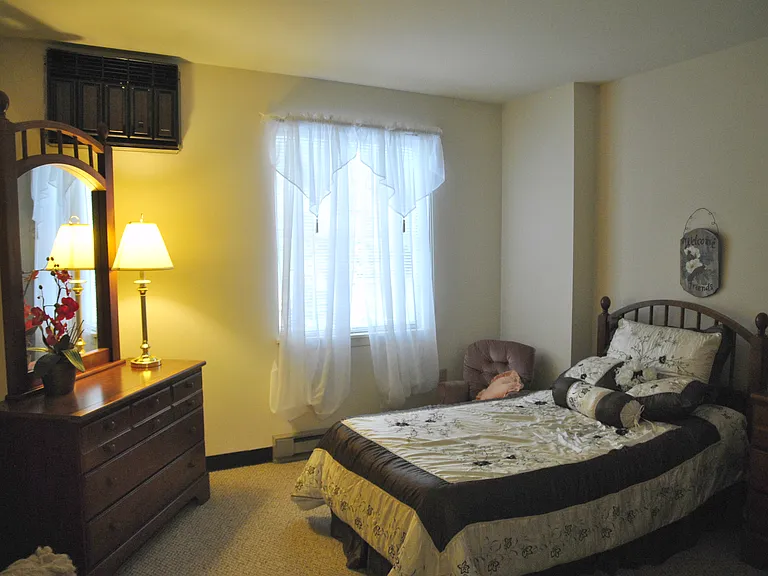 Londontowne and Robinwood Apartments — Photo 8