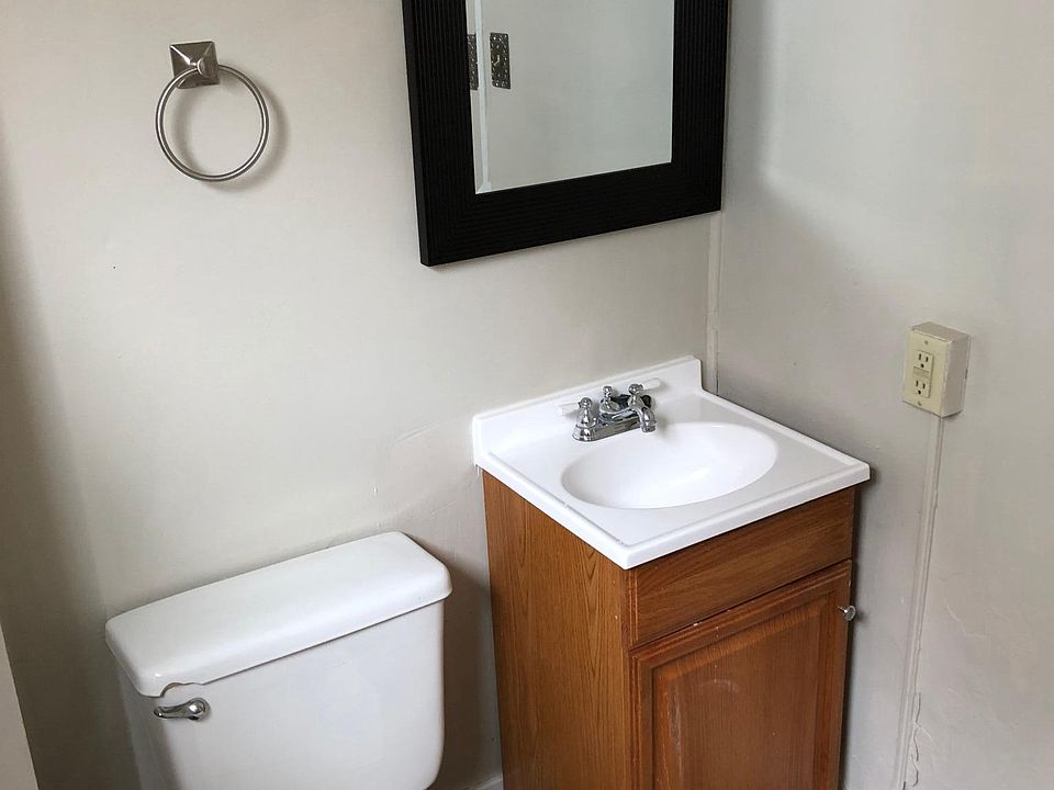 First floor updated half bath