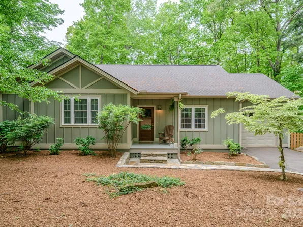 262 Erwin Hills Rd, Asheville, NC 28806