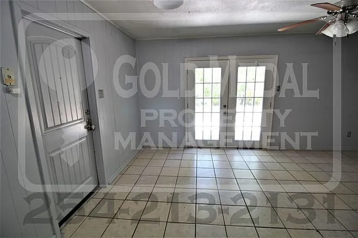 708 W Washington Ave — Photo 11