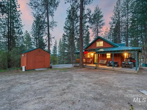 15 Cloudy Ln, Garden Valley, ID 83622
