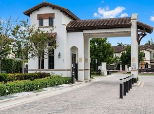 10620 NW 88th St APT 221, Doral, FL 33178