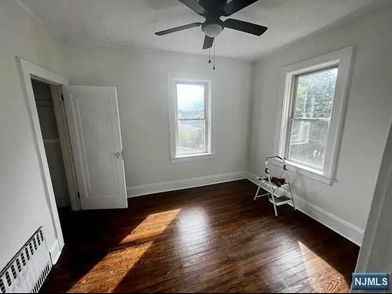 85 Macarthur Ave #2 — Photo 10