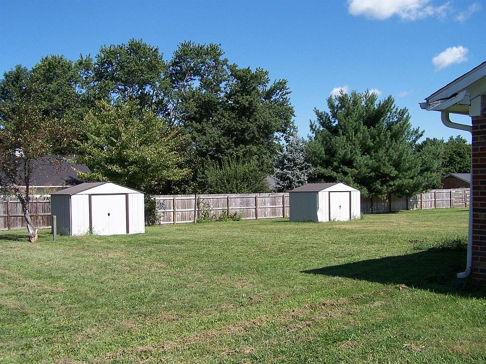 2nd image of 220-222 Courchelle Dr