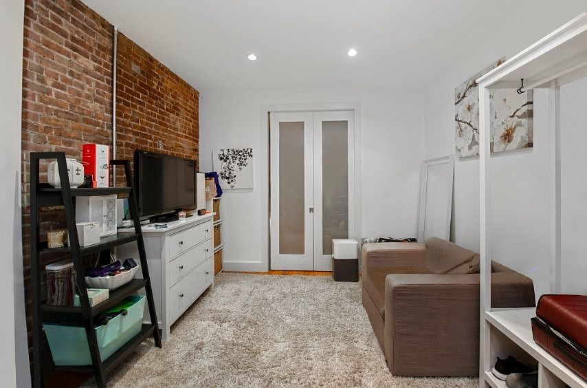 1st image of 26 Vandam St APT 3RE