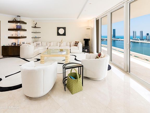3rd image of 7000 Island Blvd APT 2901