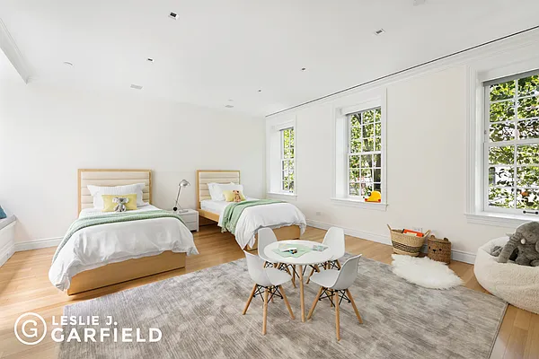 Sold by Leslie J. Garfield | media 21