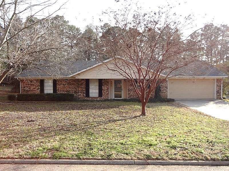 2nd image of 231 Mosley Cir S
