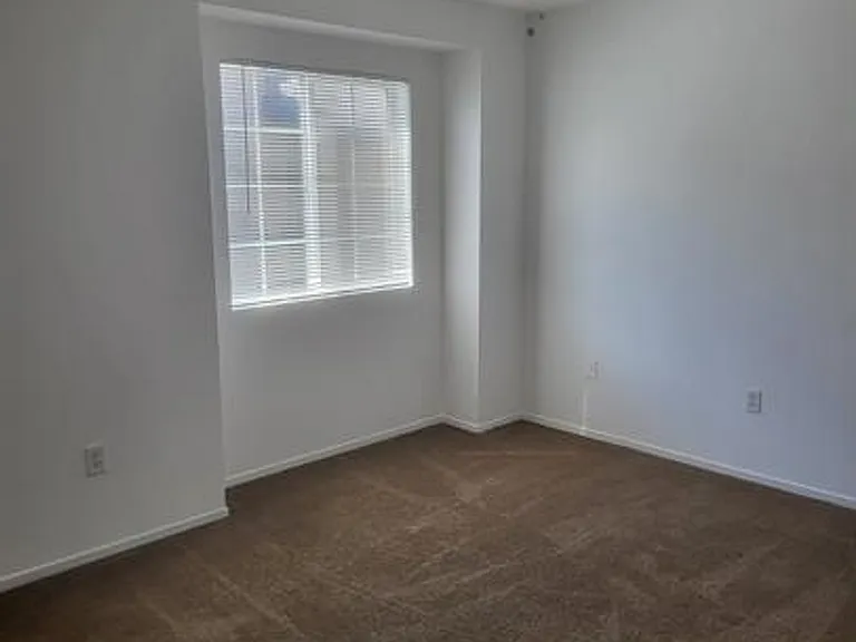 600 Hosking Ave #30 — Photo 5