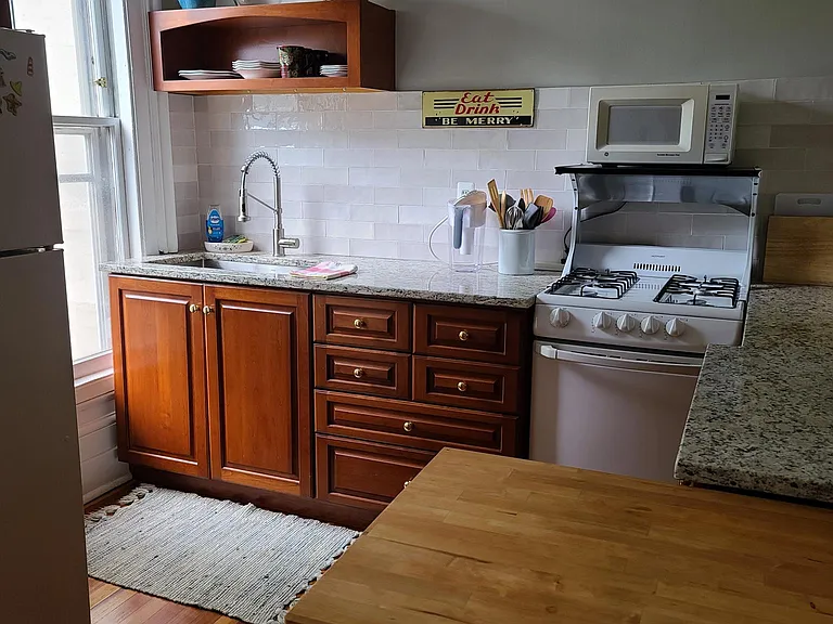 28 Trumbull St #1 — Photo 6