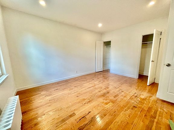 4th image of 25-35 33rd St #2