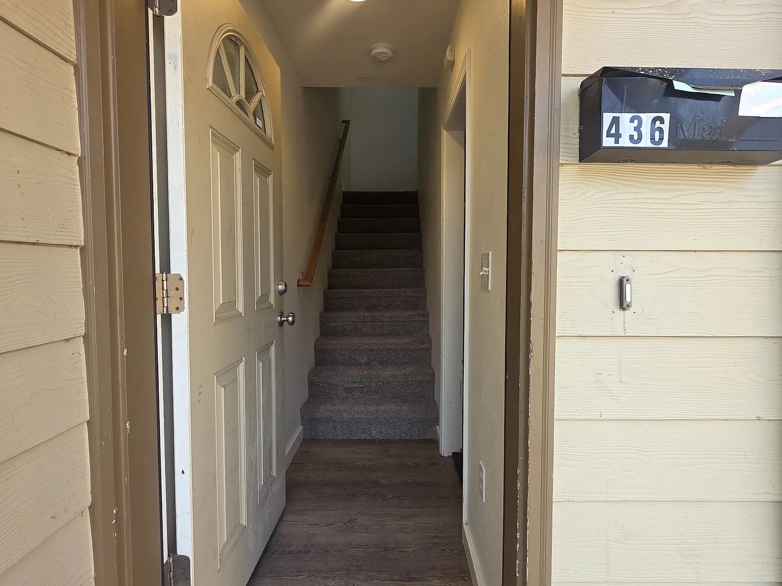 3 bed, 1.5 bath, 5698 sqft, $1,695 — Photo 4