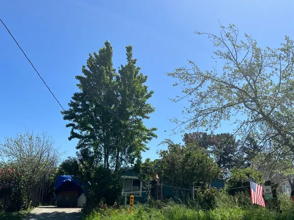 826 W 8th St, Benicia, CA 94510