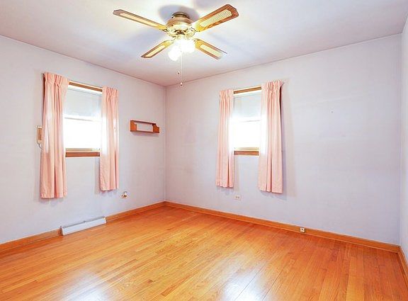 5th image of 2021 W Glen Flora Ave