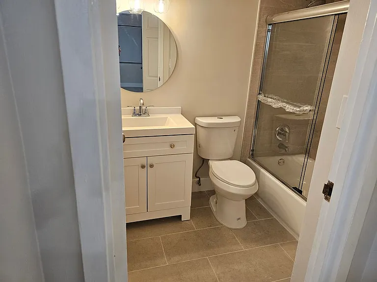 5821 Washington St #21 — Photo 8