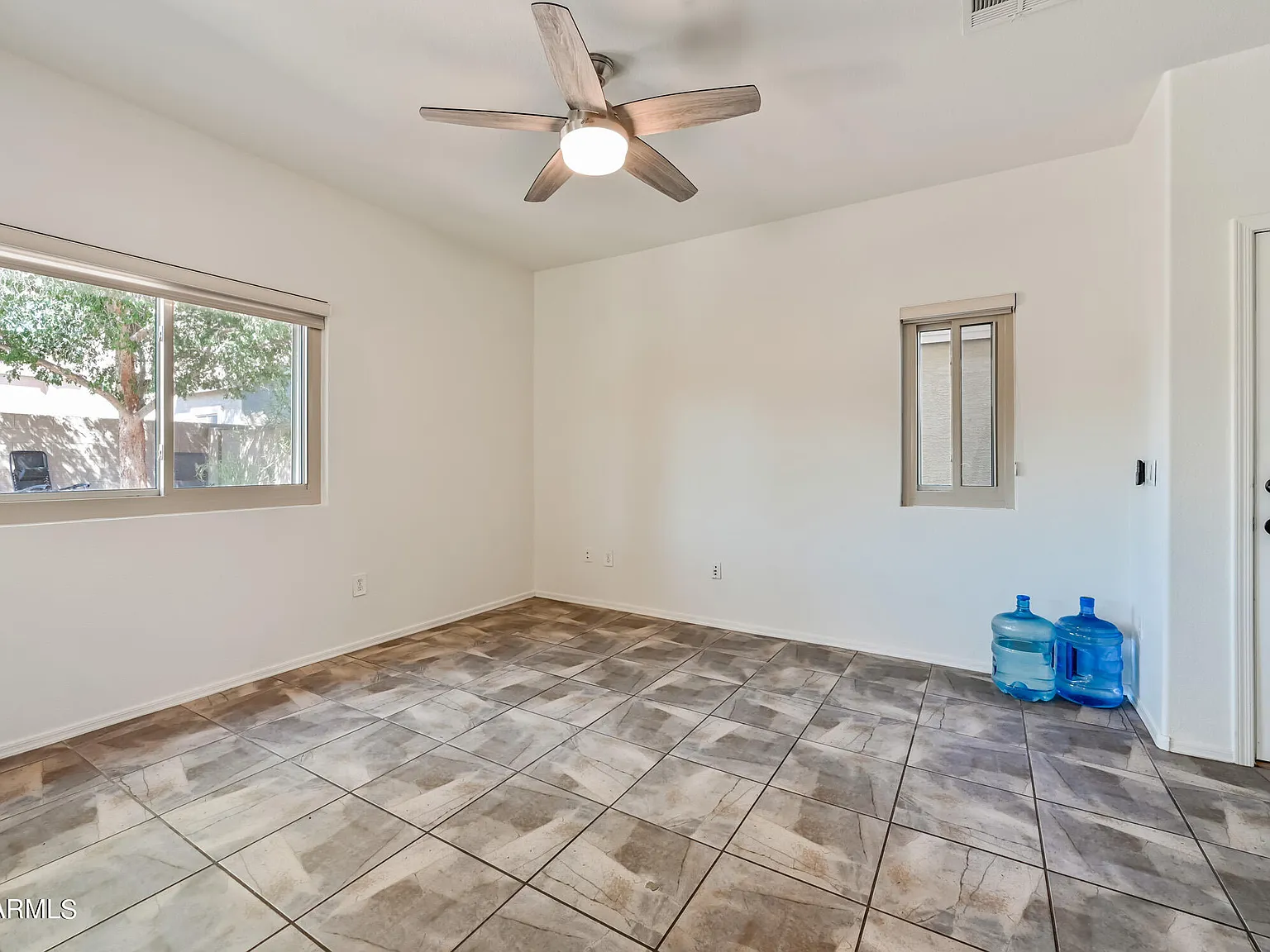 3 bed, 3.0 bath, 1505 sqft, $2,295 — Photo 4