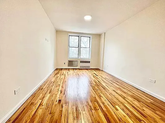 Rented by Century 21 Premier  | media 13