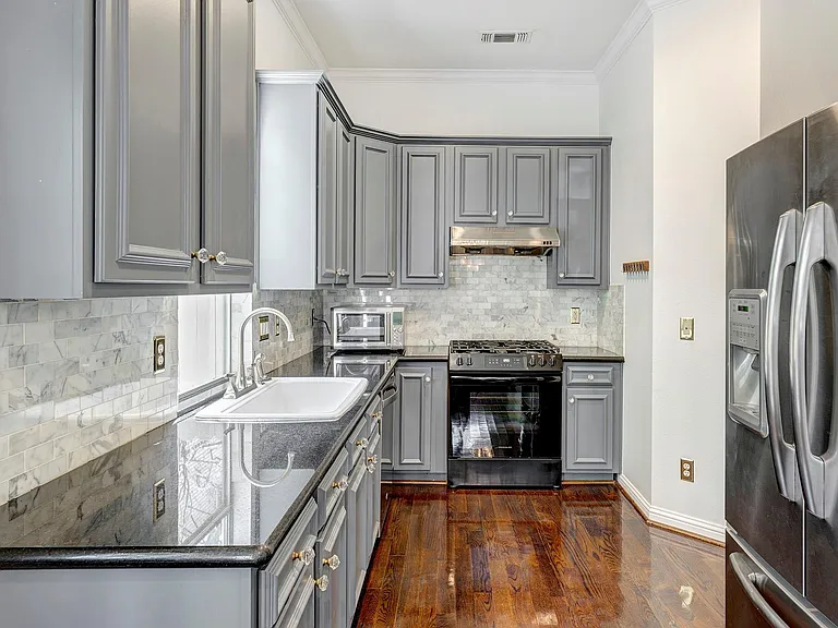 5207 Blossom St — Photo 10