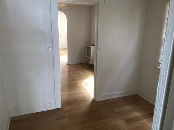 3rd image of 3028 Garrison St