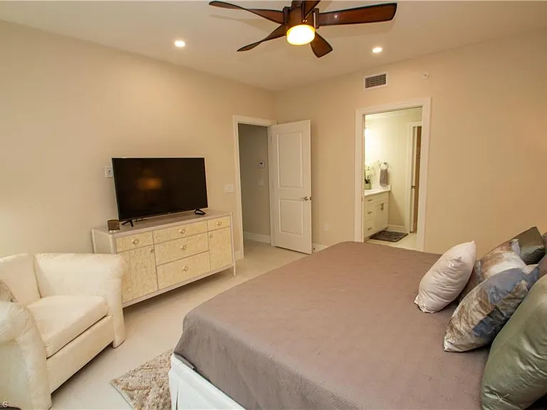 262 Indies Dr E #101 — Photo 12