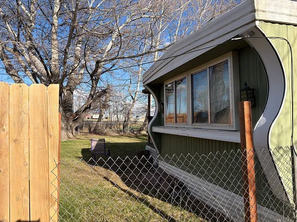 507 Logan St SE, Harlowton, MT 59036