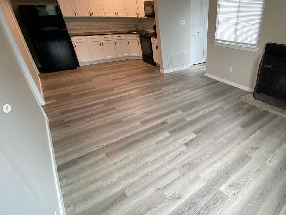 2nd image of 602 Abbey Ct