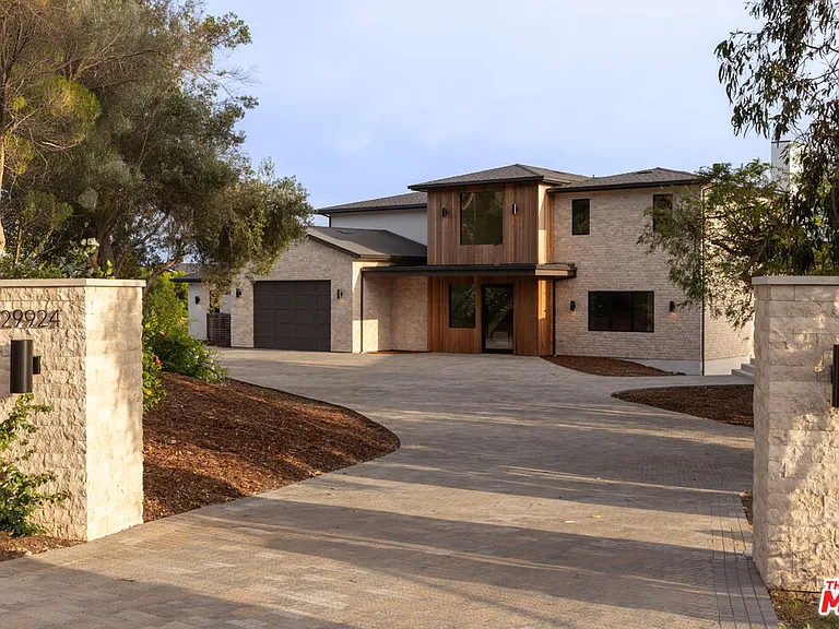 29924 Harvester Rd — Photo 5