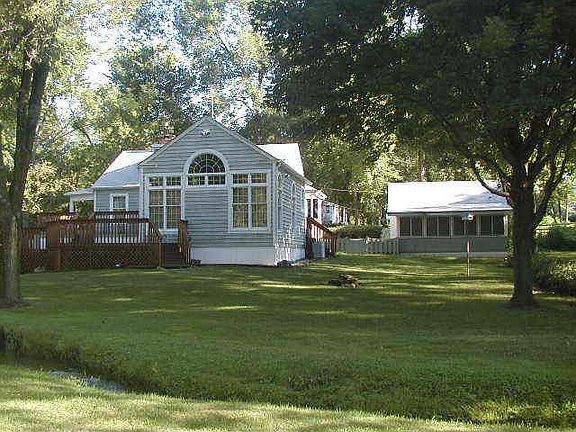 Great Room picture & Screen Room attached to rear Garage