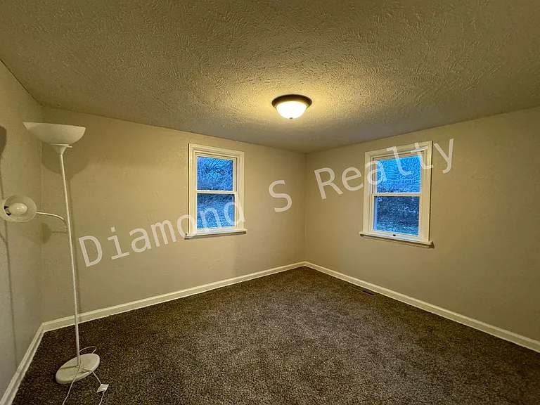 3435 S Sulgrove Ave — Photo 12