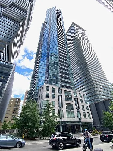 45 Charles St E #4909 Photo 1